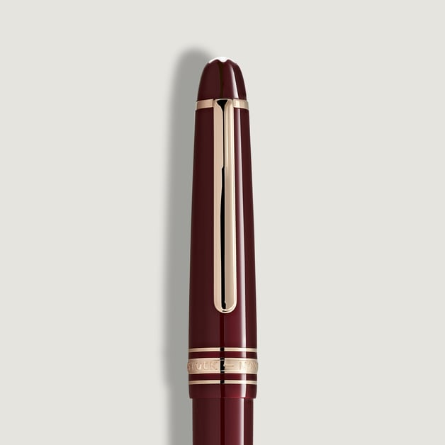 Meisterstück Burgundy Red Fountain Pen